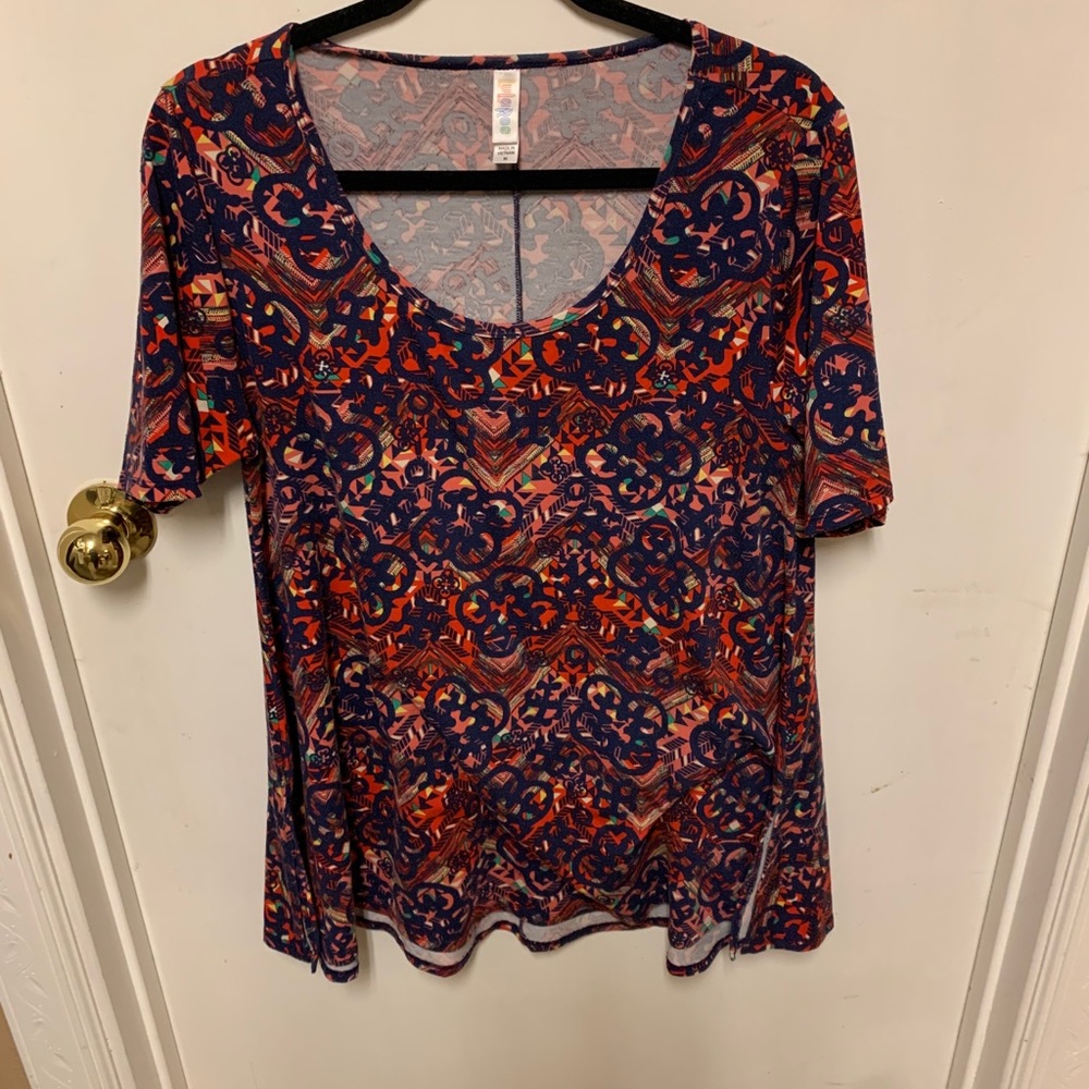 LulaRoe Perfect T size Medium
